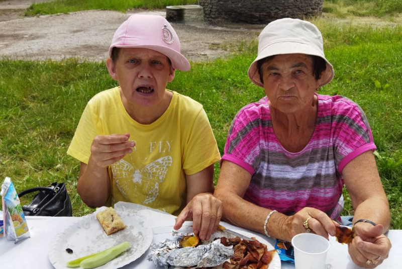 udalosti / Opekanie v sobraneckých kúpeľoch - foto